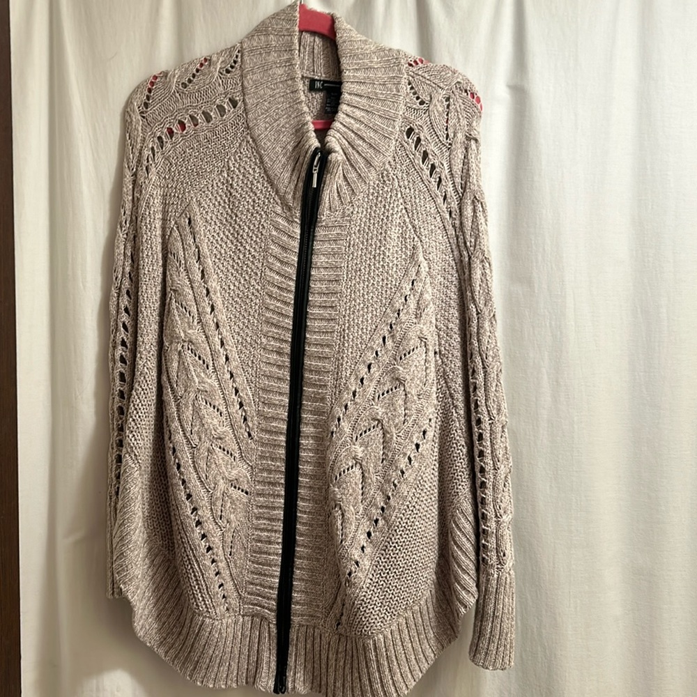 EUC PONCHO —-INC SIZE SMALL/MEDIUM